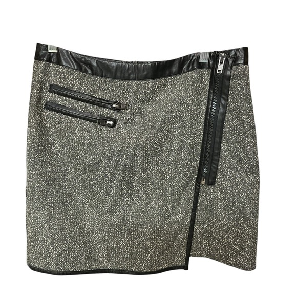 Greylin Moto‎ Zipper Accents Faux Leather Trim Lined Mini Skirt Size Large NWT - Picture 1 of 14